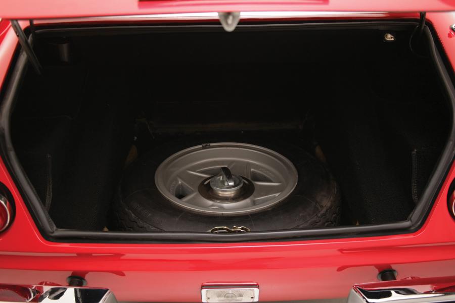  Ferrari 365 GTB/4 Daytona 1973 года  (фото 16 из 26)